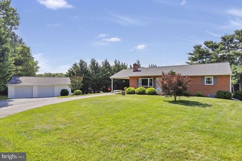 5407 Village Ct, ADAMSTOWN, MD, 21710-9602 | Card Image