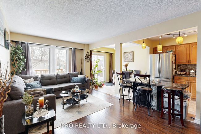 238 Royal Salisbury Way, House attached with 3 bedrooms, 2 bathrooms and 3 parking in Brampton ON | Image 18