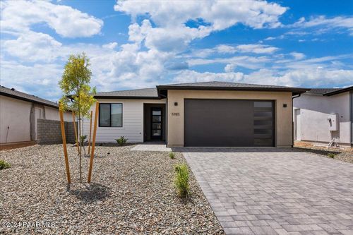 5985 E Finch St, Prescott Valley, AZ, 86314-6894 | Card Image