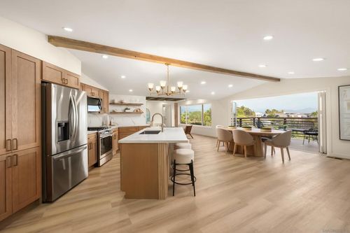 10111 Pinnacle, La Mesa, CA, 91941 | Card Image