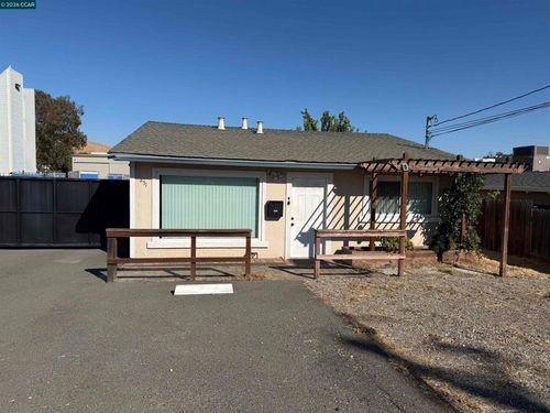 251 Arthur Rd, Martinez, CA, 94553-2207 | Card Image