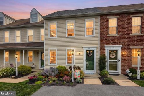1079 Hearthridge Ln, YORK, PA, 17404-7819 | Card Image