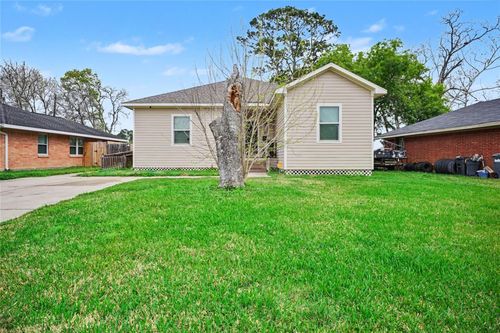 106 N Bayou Dr, Hitchcock, TX, 77563-1408 | Card Image
