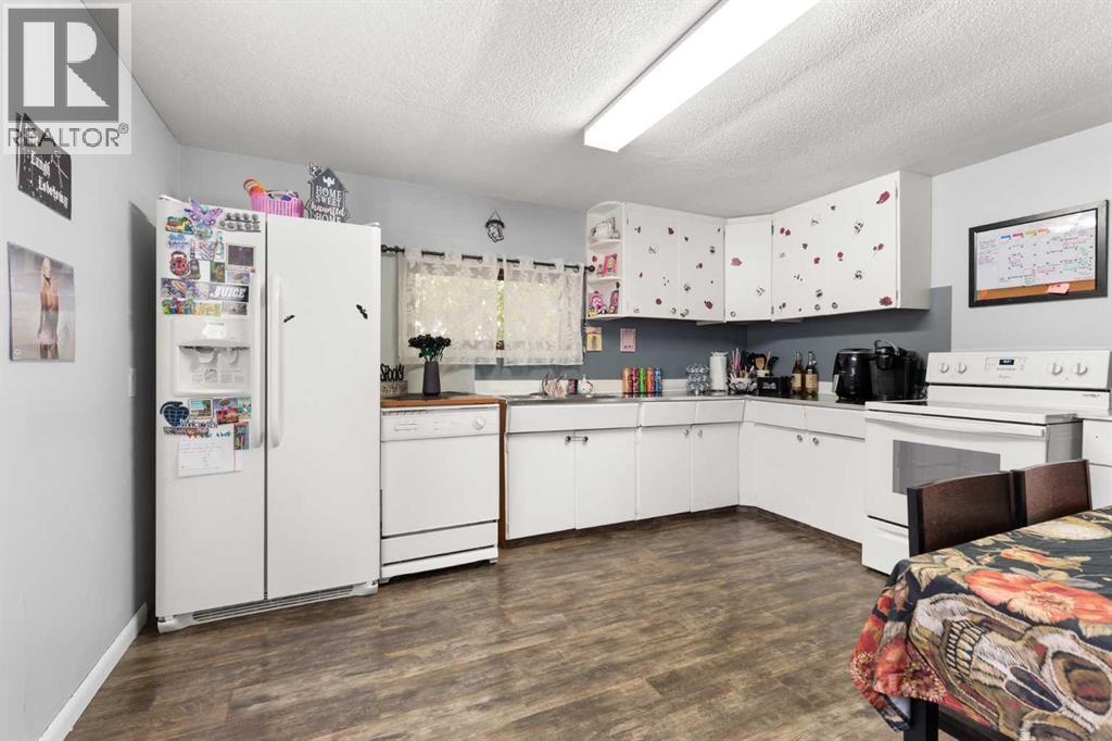 Residential in Redcliff 3