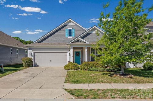 269 Robinwood Ln, Lake Wylie, SC, 29710-5516 | Card Image