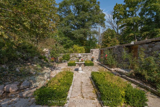 4950 Penetanguishene Rd, House other with 4 bedrooms, 3 bathrooms and 10 parking in Hillsdale ON | Image 41