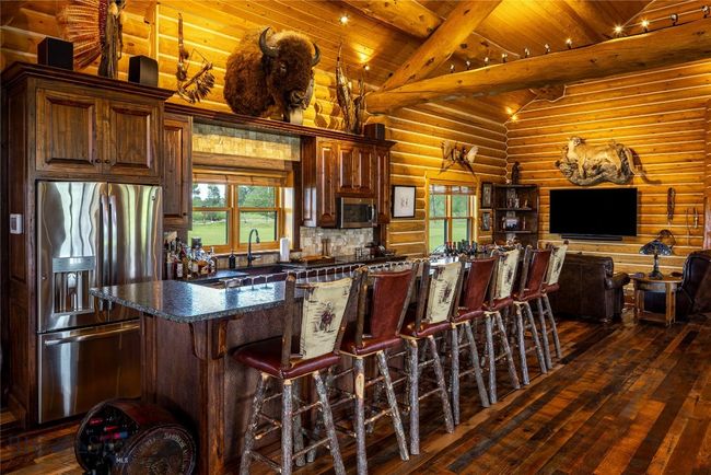Entertainment Center-Kitchen & Bar | Image 56