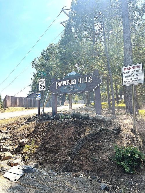 137 Deerhaven Dr, Tuolumne, CA, 95379 | Card Image