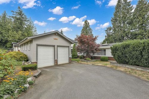 20571 46a Ave, Langley, BC, V3A3J7 | Card Image