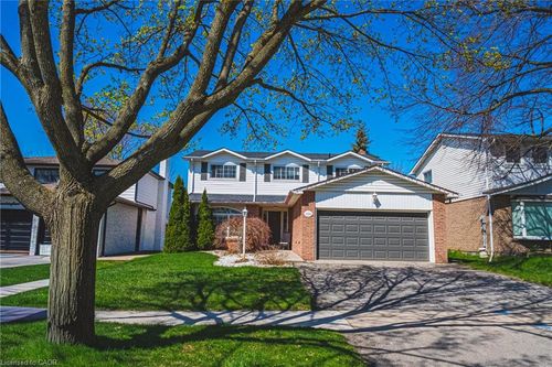 2200 Sandringham Drive, Burlington, ON, L7P1T9 | Card Image