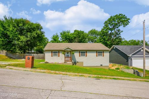 2010 Sally Ann Ave, Neosho, MO, 64850-3032 | Card Image