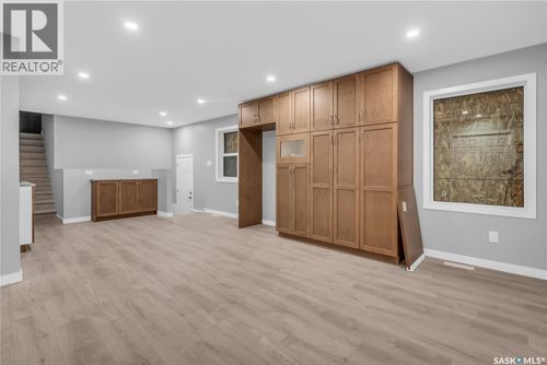 228 Av S S, Saskatoon, SK, S7M2Z8 | Card Image