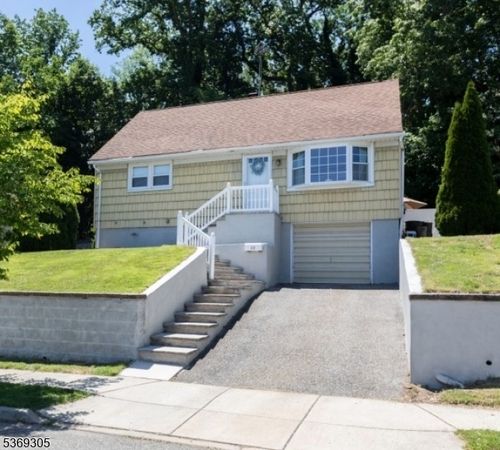59 Susan Ct, Clifton, NJ, 07012-1021 | Card Image
