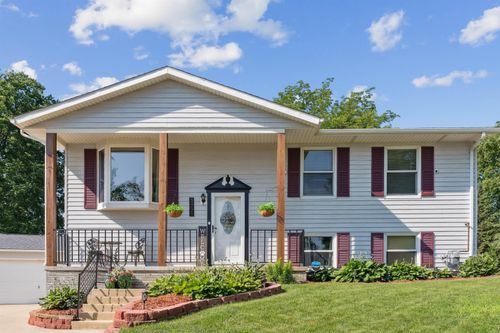 3955 Valdez Dr, Waterloo, IA, 50701-3530 | Card Image