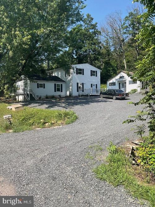 7464 Paw Paw Rd, PAW PAW, WV, 25434-3224 | Card Image