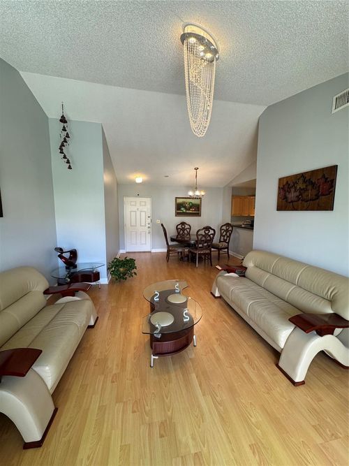 apt-203-5681 Riverside Dr, Coral Springs, FL, 33067-2912 | Card Image