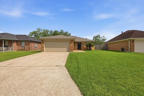 7945 Blue Bonnet Ln, Beaumont, TX, 77713-9206 | Card Image