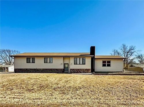 205 S Traster St, Altamont, KS, 67330-9641 | Card Image