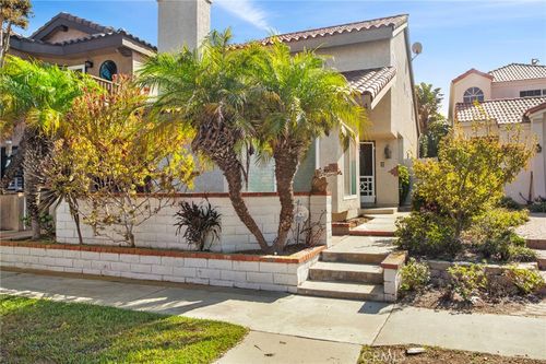 514 9th St, Huntington Beach, CA, 92648-4639 | Card Image