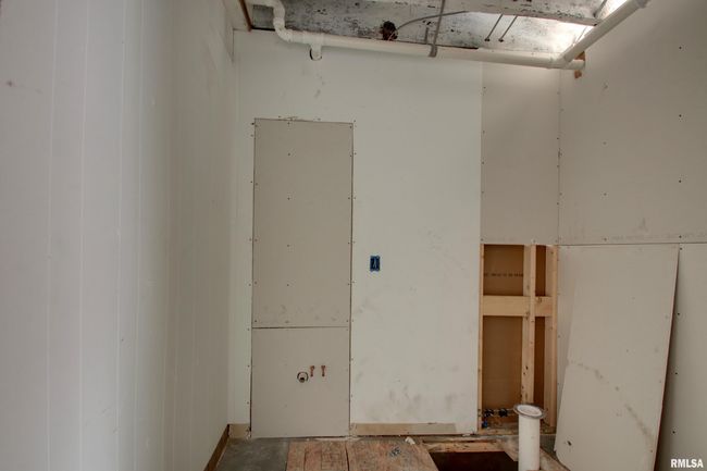 101 W Washington St, Home with 0 bedrooms, 0 bathrooms and null parking in Pittsfield IL | Image 8