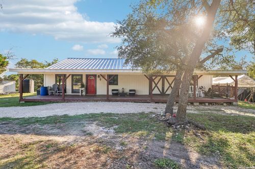 105 Cub Ln, Kerrville, TX, 78028-7187 | Card Image