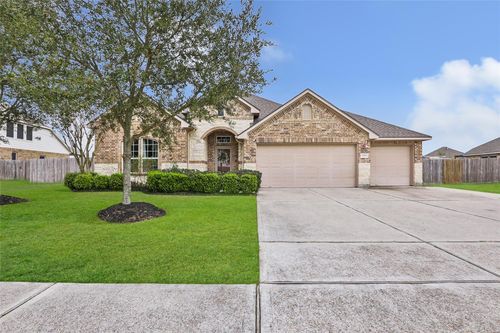 9518 Wincrest Dr, Mont Belvieu, TX, 77523-1418 | Card Image
