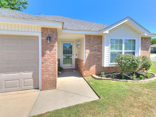 709 Ne 20th Ter, Newcastle, OK, 73065-6172 | Card Image