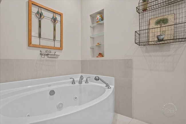 705 Meadows Rd, House other with 4 bedrooms, 4 bathrooms and 2 parking in Geneva IL | Image 16