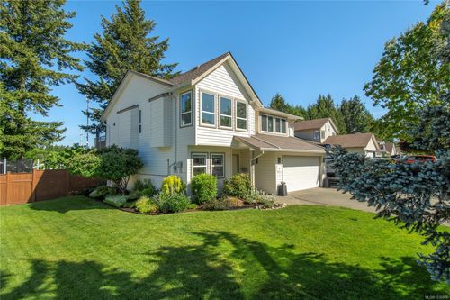 2297 Walbran Dr, Courtenay, BC, V9N9E4 | Card Image