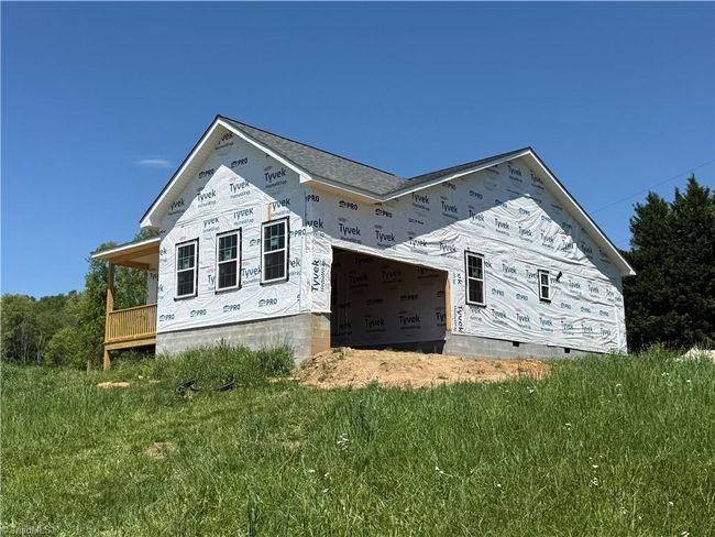 31 River Chase Dr, House other with 3 bedrooms, 2 bathrooms and null parking in Traphill NC | Image 5