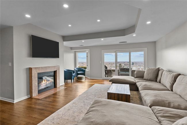 APT-5 - 400 Meshanticut Valley Pkwy, Condo with 2 bedrooms, 3 bathrooms and 2 parking in Cranston RI | Image 11