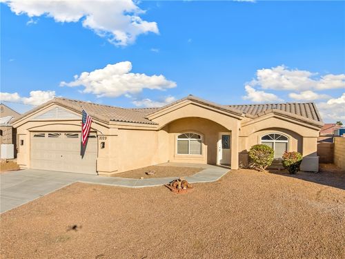 2029 E Crystal Dr, Fort Mohave, AZ, 86426-8817 | Card Image