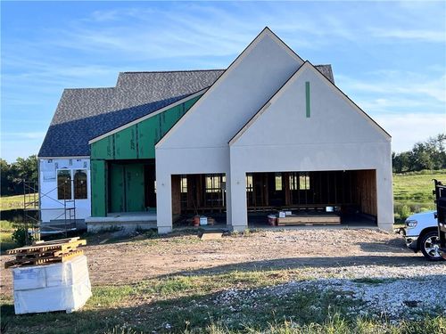 16055 Eisenhower Rd, Leavenworth, KS, 66048 | Card Image