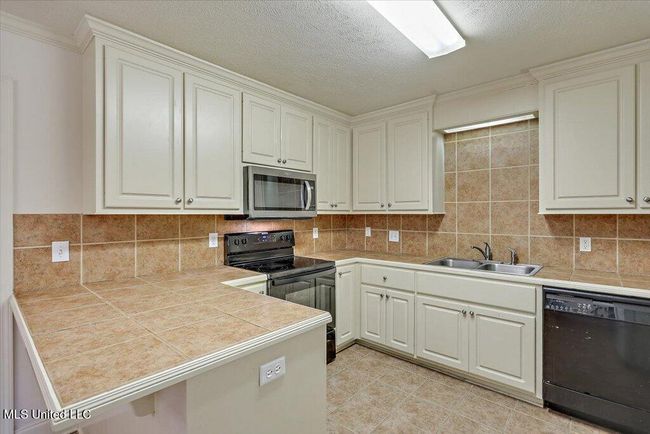702 Trinity Ln | Image 13