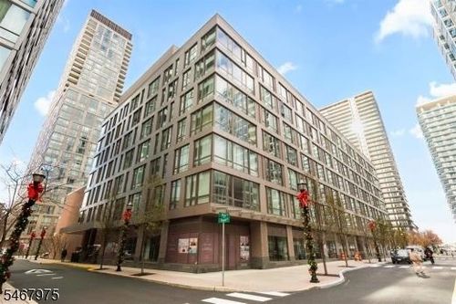 408-2 Shore Ln, Jersey City, NJ, 07310-1421 | Card Image