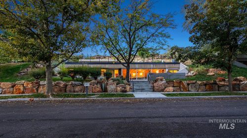 2380 E Parkside Dr, Boise, ID, 83712-7513 | Card Image