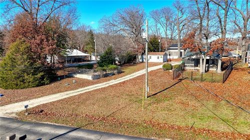 267 Long Acres Dr, Sunrise Beach, MO, 65079-6778 | Card Image