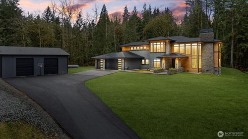 29657 Ne 52nd St, Carnation, WA, 98014-8303 | Card Image