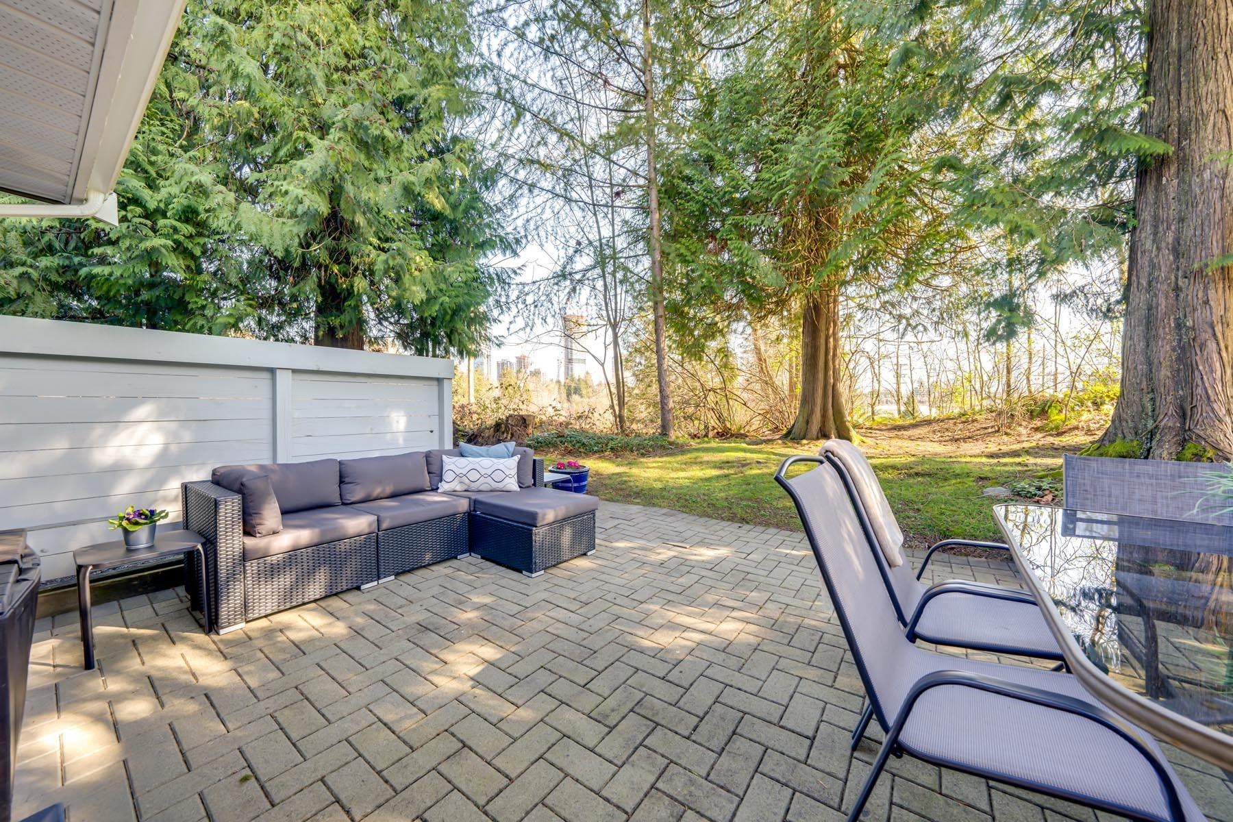 5 - 9151 Forest Grove Drive, Townhouse with 3 bedrooms, 1 bathrooms and 1 parking in Burnaby BC | Image 2