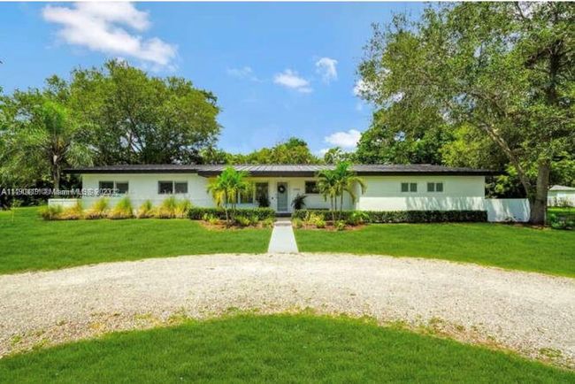 12100 Sw 69 Th Ct, House other with 4 bedrooms, 3 bathrooms and null parking in Pinecrest FL | Image 8