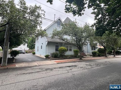 133 Center St, New Milford, NJ, 07646-2653 | Card Image