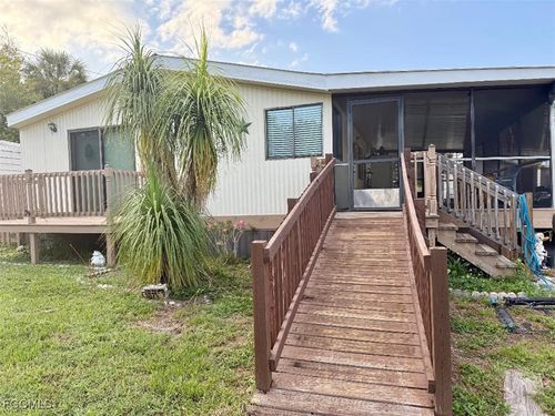 1073 New Ln, MOORE HAVEN, FL, 33471-4917 | Card Image