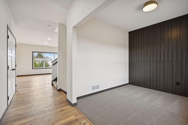 Front Entryway | Image 10