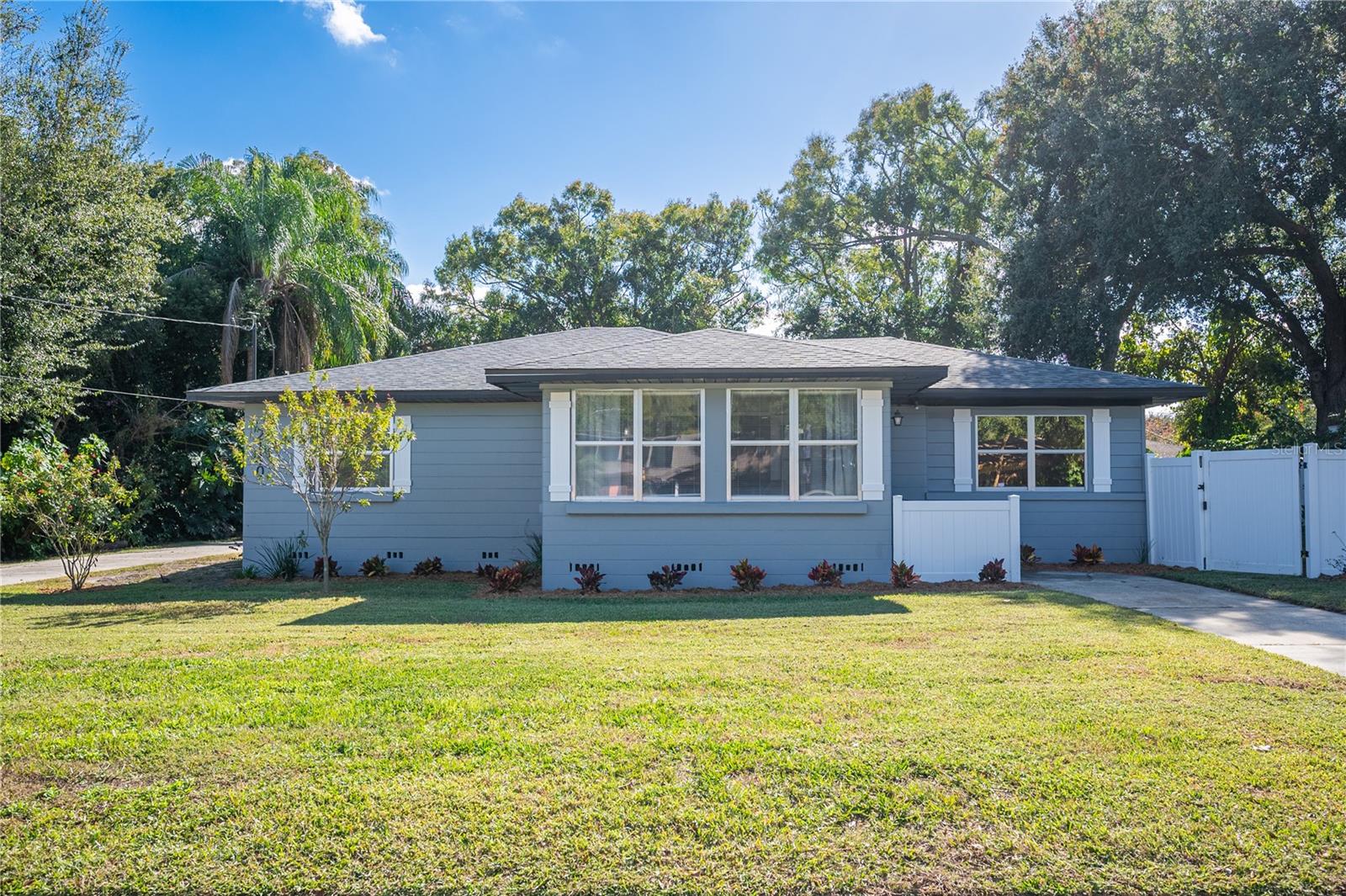 Central Ave, Winter Haven, FL 33880