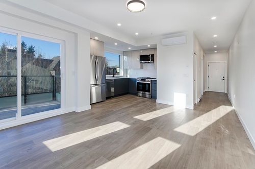 410-15353 17th Avenue, Surrey, BC, V4A1T8 | Card Image