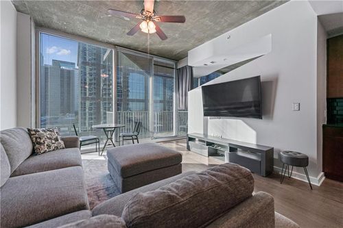 unit-1009-400 W Peachtree St Nw, Atlanta, GA, 30308-3546 | Card Image