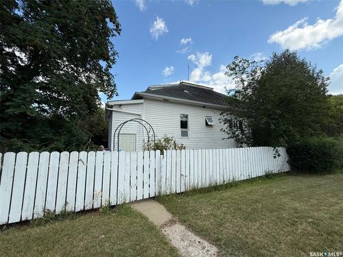 1401 107th St, North Battleford, SK, S9A1Z8 | Card Image