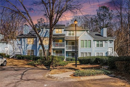 706 Glenleaf Dr, Peachtree Corners, GA, 30092-6107 | Card Image