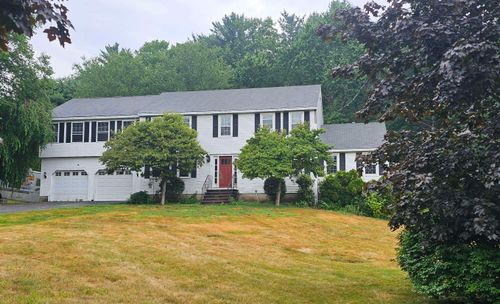 4 Elijah Hill Ln, Londonderry, NH, 03053-3958 | Card Image