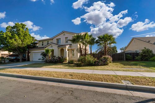 2325 S Creekside Dr, Los Banos, CA, 93635-9493 | Card Image